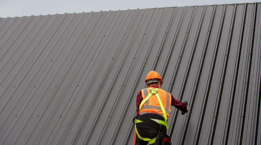 Professional gutter cleaning in Eau Claire, WI